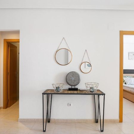 Nice modern 2 bed apartment in Torrievieja Torrevieja Buitenkant foto