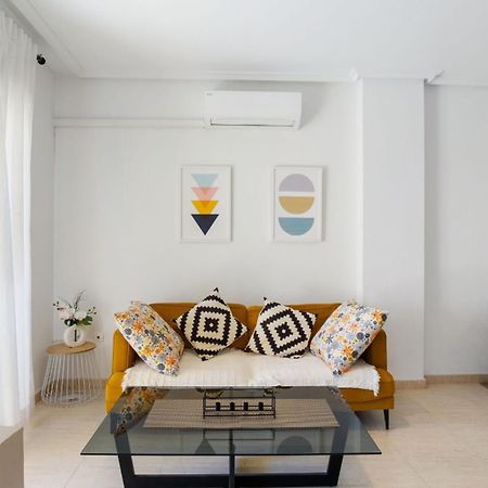 Nice modern 2 bed apartment in Torrievieja Torrevieja Buitenkant foto