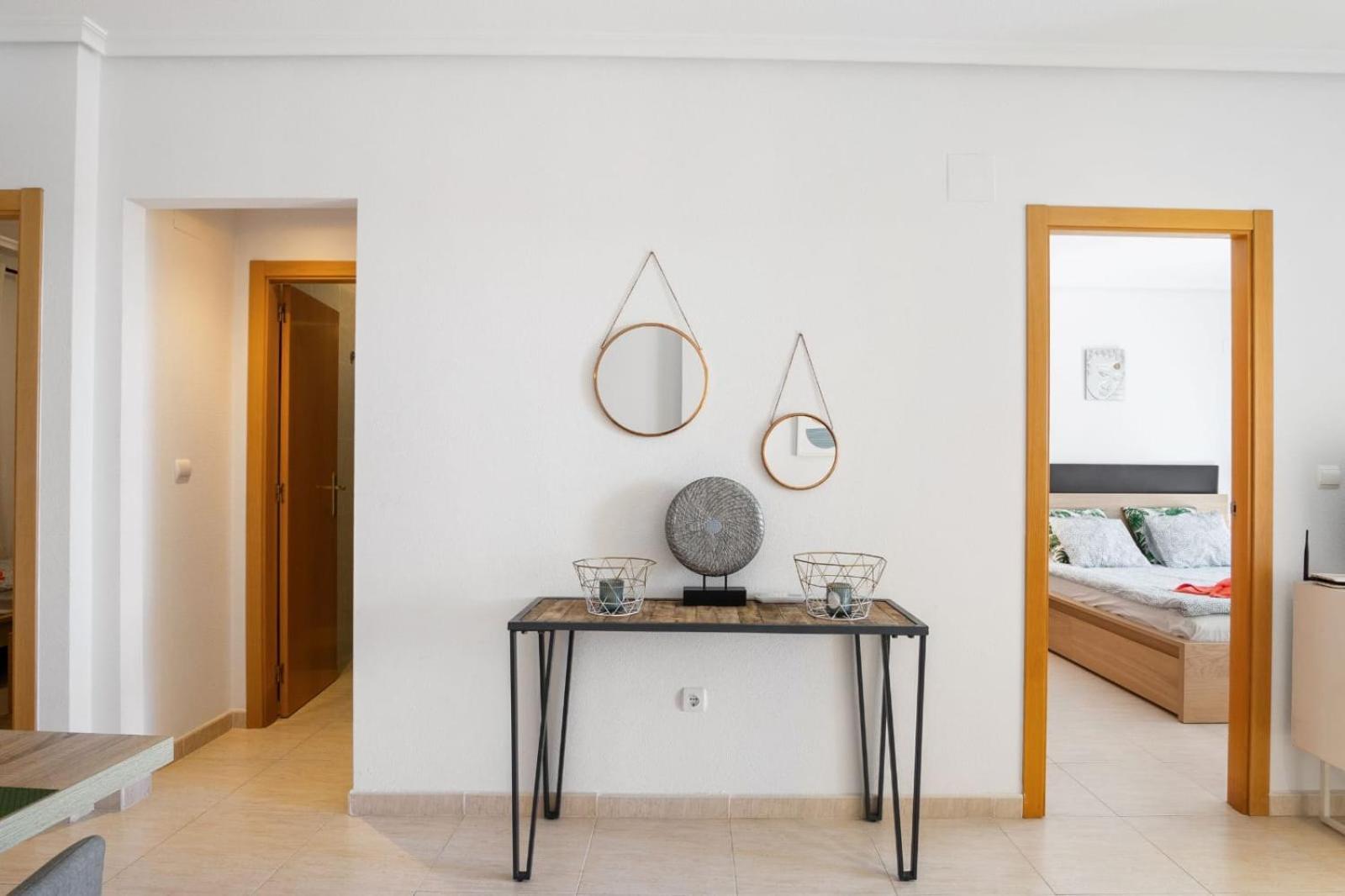 Nice modern 2 bed apartment in Torrievieja Torrevieja Buitenkant foto