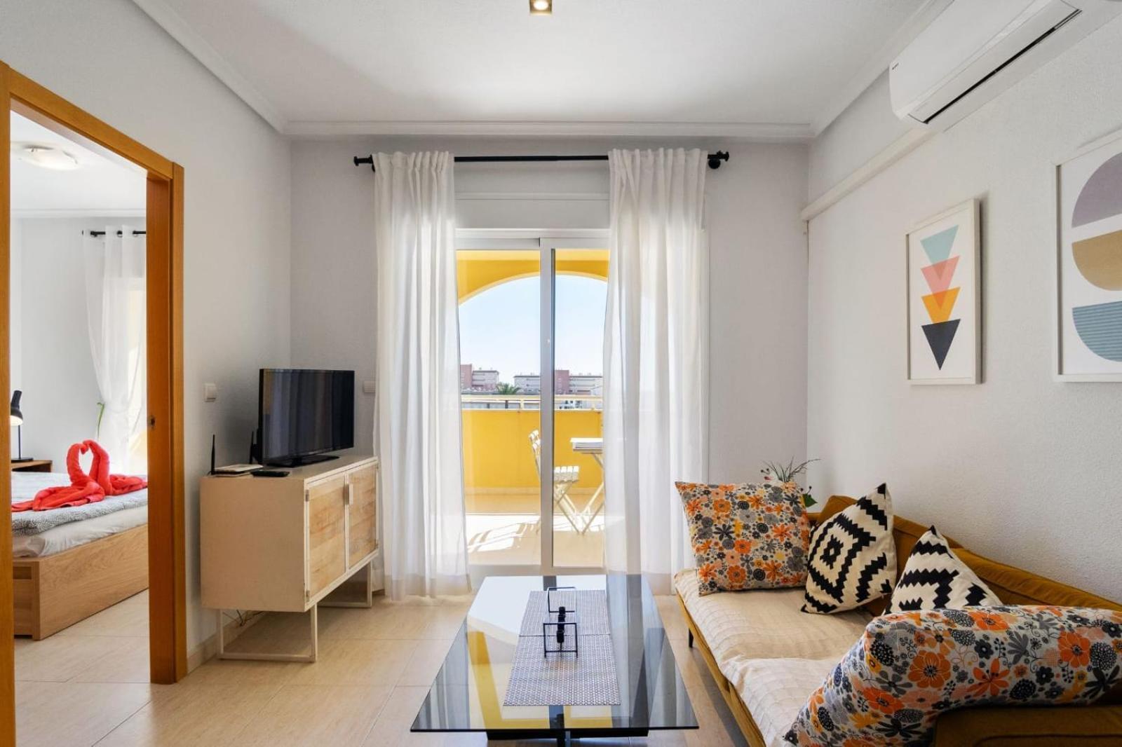 Nice modern 2 bed apartment in Torrievieja Torrevieja Buitenkant foto