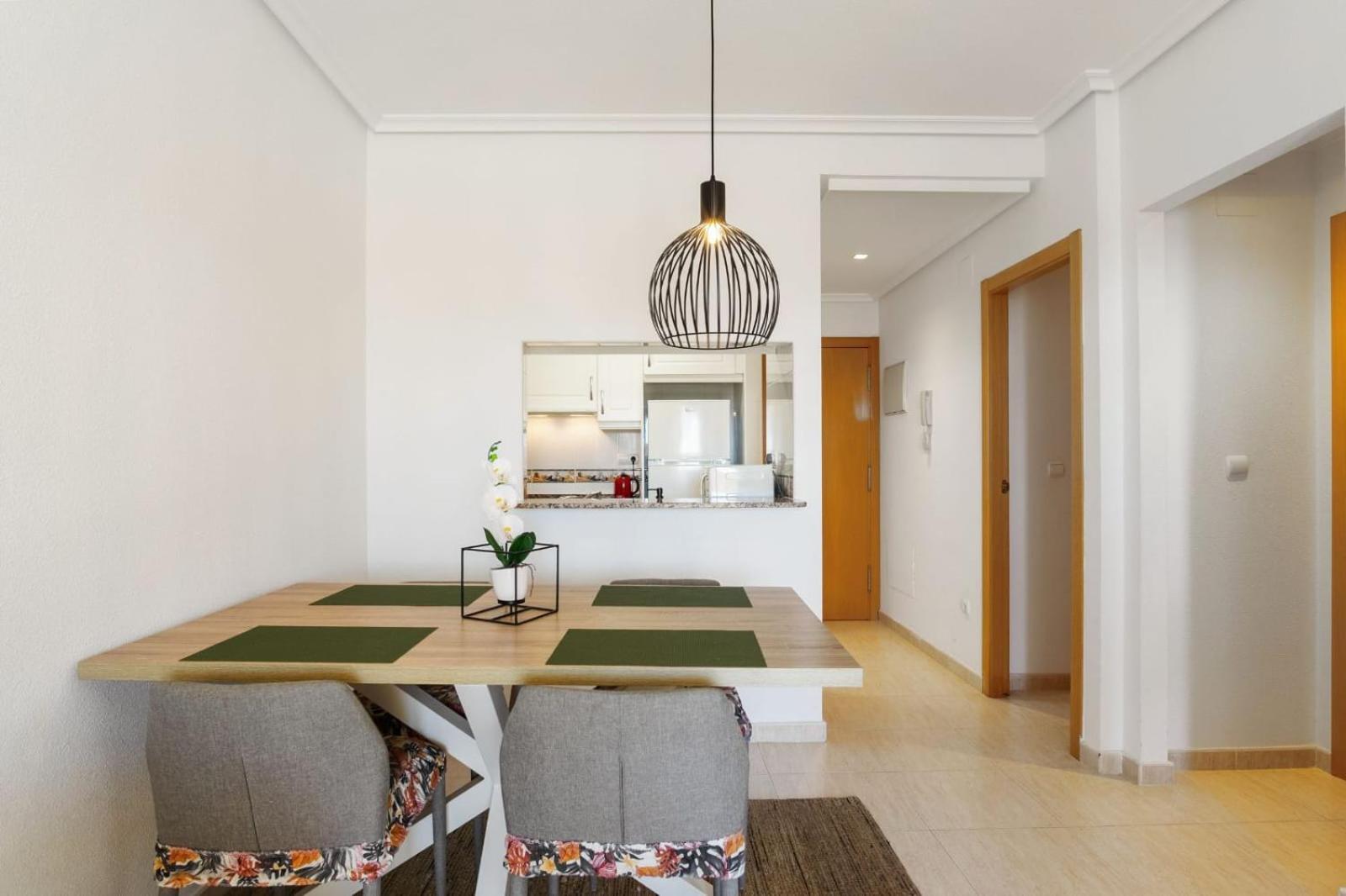 Nice modern 2 bed apartment in Torrievieja Torrevieja Buitenkant foto