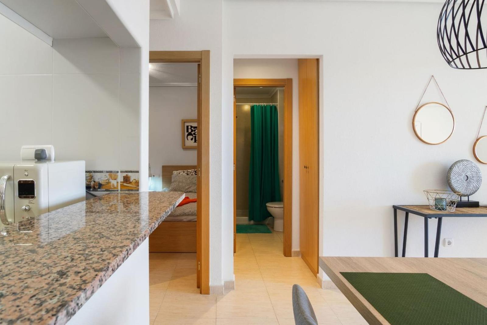 Nice modern 2 bed apartment in Torrievieja Torrevieja Buitenkant foto