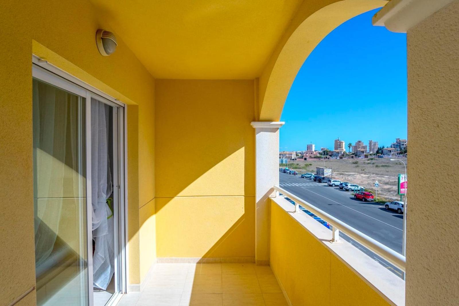 Nice modern 2 bed apartment in Torrievieja Torrevieja Buitenkant foto