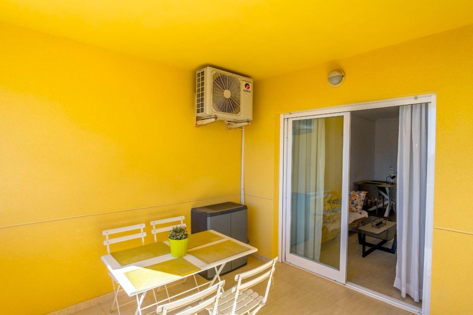 Nice modern 2 bed apartment in Torrievieja Torrevieja Buitenkant foto